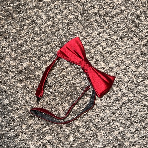 Red adjustable bow tie - Picture 7 of 8